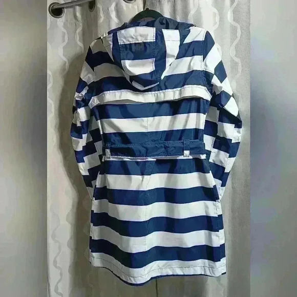 Hally Hansen Lyness ll Insulated Raincoat. Ladies Size  S - Picture 4 of 9